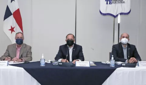Magistrados del Tribunal Electoral cedieron a 'presiones externas' y levantan fuero a Ricardo Martinelli