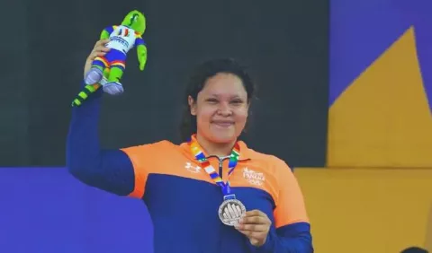 Mariadni Batista en pesa y la lucha con Ángel Cortez dieron preseas de bronce a Panamá