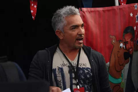 César Millán regresa a la televisión con 'Mejor humano, mejor perro'