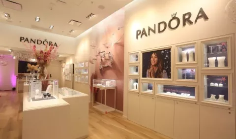 Demandan a empresa joyera Pandora en EE.UU.