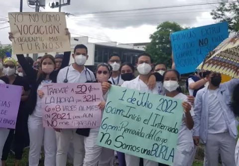 Partida para médicos internos fue trastocada por contención del gasto en el Ministerio de Salud