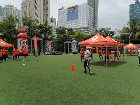 Entrenadores de fútbol del país fueron sometidos a prueba de sudoración con el Gx Sweat Patch