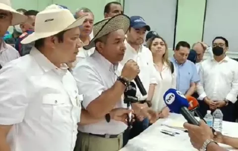 Anadepo rompe el acta firmada con el gobierno en Veraguas y lanzan advertencia a José Gabriel Carrizo