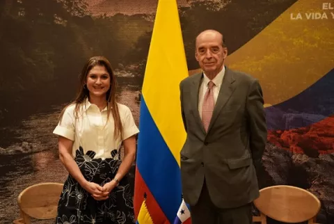 Canciller de Panamá se reúne con nuevo ministro de exteriores de Colombia