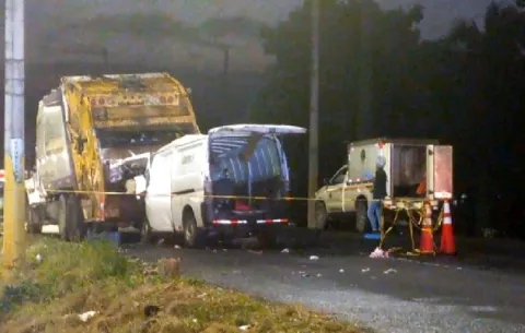 Dos muertos en un accidente de tránsito, entre ellos un recolector de desechos de Aguaseo S. A.