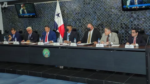 Comisión de Transporte aprueba objeción parcial de dos proyectos formulada por el Ejecutivo