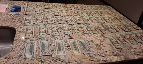 Detienen a una segunda persona por el delito de trata de personas y decomisan $10 en un apartamento de su propiedad