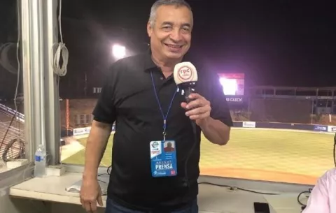 Eric Espino expresa su preocupación por el futuro de pequeñas farmacias: 'No ganamos el 400% como dicen'