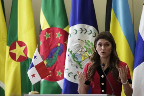 Canciller Erika Mouynes asistirá a la investidura de Gustavo Petro y revisará agenda común con Colombia 