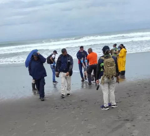 Estadounidense muere presuntamente ahogado en playa La Barqueta