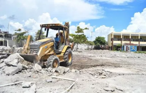 Haití recuerda a víctimas de terremoto que hace un año devastó el sur del país