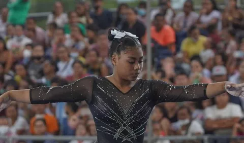 Hillary Heron con una mente ambiciosa en la gimnasia