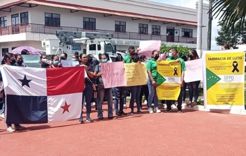 Marchan en La Chorrera contra decreto que autoriza descuento a 170 medicamentos
