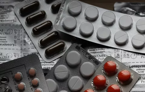 Medicamentos genéricos vs. factor económico: ¿Qué debe considerar?