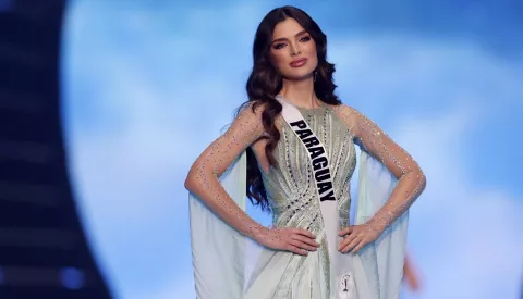 Nadia Ferreira llega a Paraguay con Marc Anthony para entregar su corona