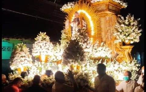 Pariteños celebran fiesta de Santo Domingo de Guzmán 