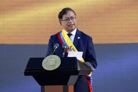 Inicia la 'Segunda Oportunidad' de Colombia, exclama nuevo presidente Gustavo Petro