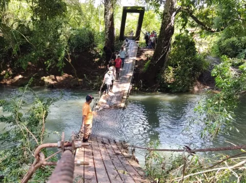 Cinco comunidades del distrito de La Mesa incomunicadas tras colapso de puente