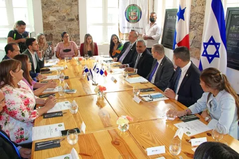 Grupo de amistad panameño-israelí se reúne con diputados