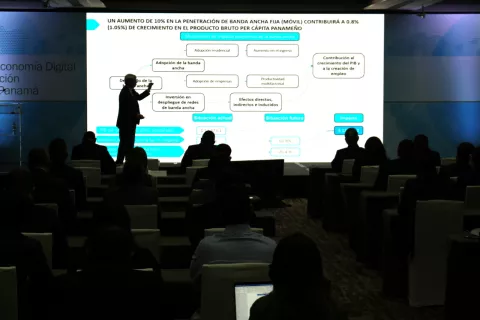 En economía digital 'no hay que soñar, hay que pensar cómo hacerlo'