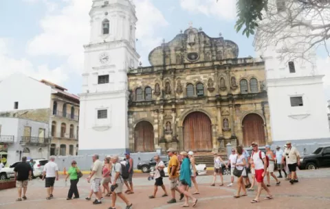 Solicitan al Gobierno asignar fondos para la reactivación del sector turismo