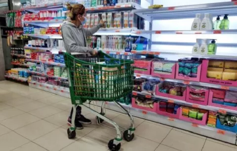 Ir con cabeza fría y visitar diferentes comercios, el consejo de Uncurepa a la hora de hacer compras