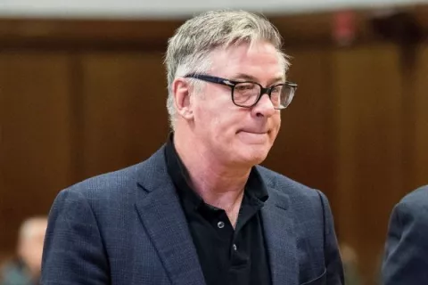 La Fiscalía de Nuevo México planea llevar a Alec Baldwin a juicio