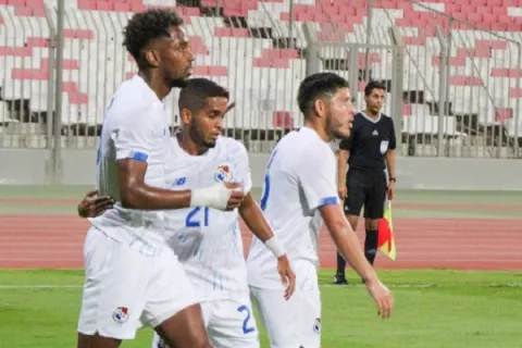 Ismael Díaz y Michael Amir Murillo dieron triunfo a Panamá sobre Baréin