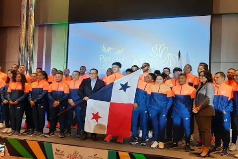 Emily Santos e Isaac Dorati, abanderados de Panamá para Juegos Suramericanos