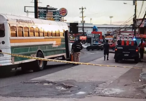 Adulto mayor fallece arrollado por un autobús de la ruta Capira-Panamá