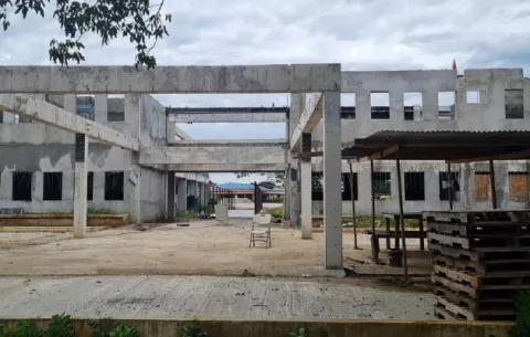 En Boca de Parita en Chitré, exigen culminación de la nueva escuela primaria