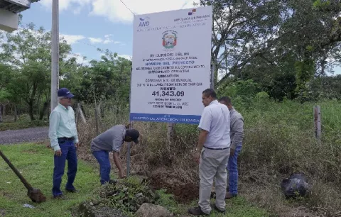 Entregan orden de proceder para mejorar el acueducto en la comunidad de San Carlos, Chiriquí