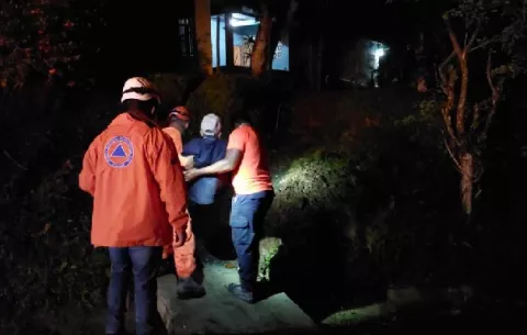 Más de 35 personas damnificadas por los deslizamientos de tierra en el sector de Tranquilla, Coclé