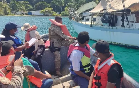 Inician investigación por contaminación de las aguas en Puerto Lindo, de la Costa Arriba de Colón