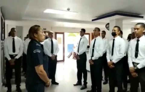 Más de 50 jóvenes pasan las pruebas de conocimientos generales para ingresar a la Policía Nacional