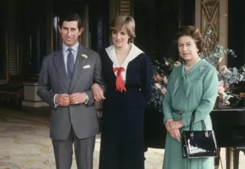 Cinco veces que Diana rompió los protocolos y desafió a la reina  Isabel II