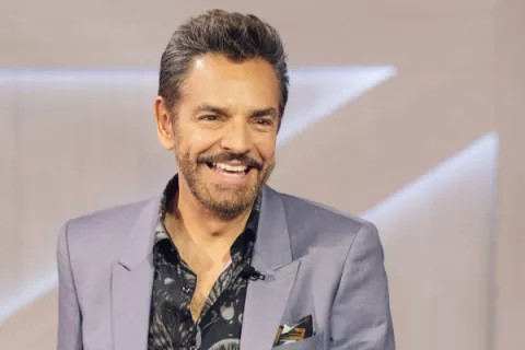 Eugenio Derbez ha estado sedado debido al dolor, según su hijo José Eduardo
