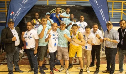 Panamá Oeste festeja título en Guantes de Oro