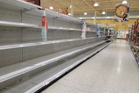 Tormenta Ian se convertirá en huracán en la tarde del sábado o en la noche del domingo