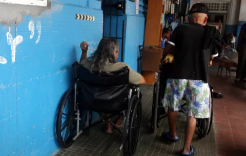 [VIDEO] San Juan Pablo II: Un albergue que con 'las uñas' brinda esperanza a adultos mayores en situación de calle