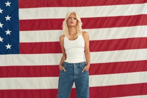Kim Kardashian genera comentarios por su nuevo 'look' para la portada de una revista