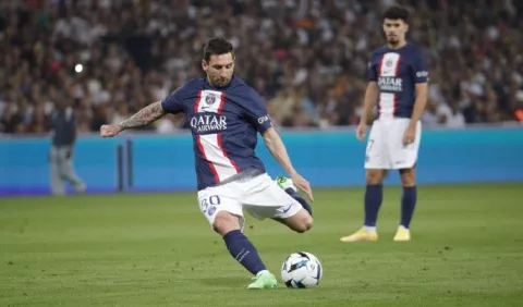 Messi pone magia, Neymar y Mbappé los goles