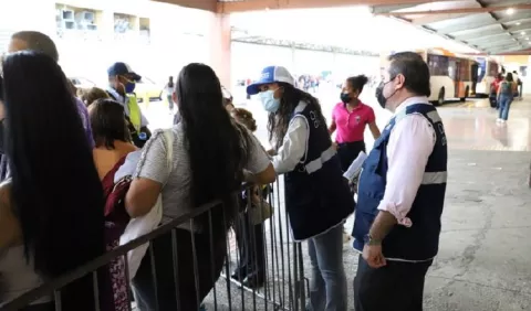 Luego de cuatro meses, no hay señales de que se reactiven las rutas largas de los metrobuses
