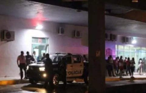 Indigente muere tras ser acuchillado en la yugular en el paseo marino de Colón 