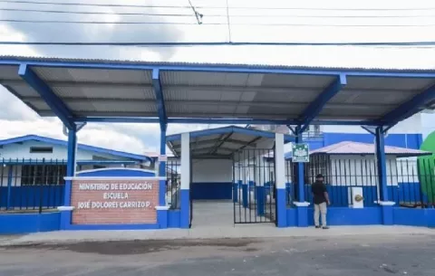 La comunidad educativa  de la escuela José Dolores Carrizo de Ocú se declara en paro militante por falta de respuestas