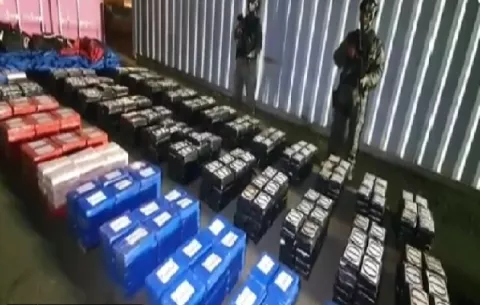 Decomisan más de mil paquetes de droga en un puerto de Panamá Oeste