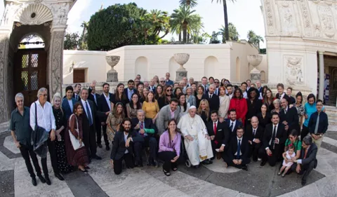 El papa Francisco se reunió con artistas: '¡Ustedes son predicadores de la belleza!'