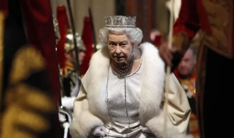 Isabel II: Joyas que se llevará a la tumba