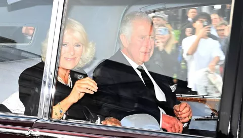 Carlos III anunció la designación de su hijo Guillermo y a su esposa Kate como nuevos príncipes de Gales