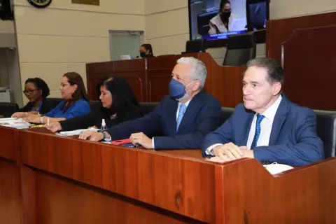 Cuestionan en el pleno de la Asamblea Nacional al administrador de la ACP